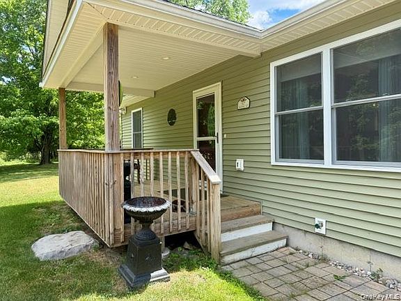 3rd image of 517 Crescent Avenue
