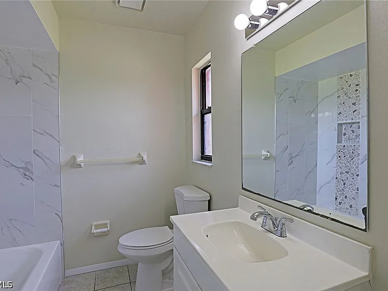 4417 SW Santa Barbara Pl — Photo 9
