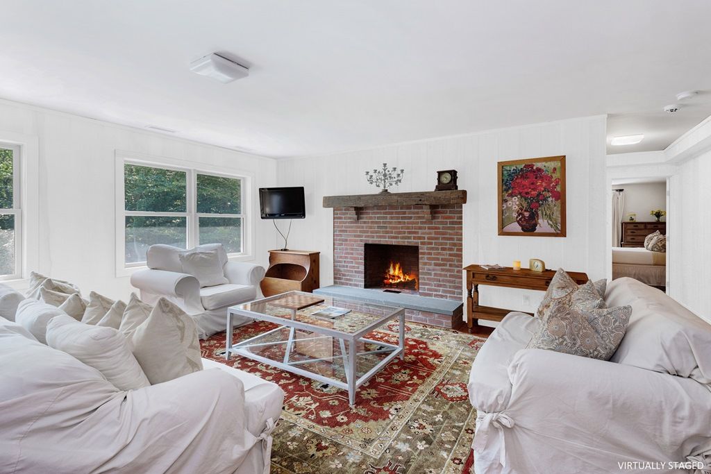  Staged Upstairs Great Room 