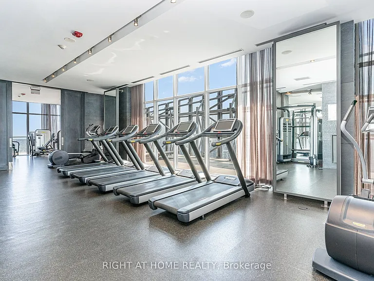 1080 Bay St #3308 — Photo 13