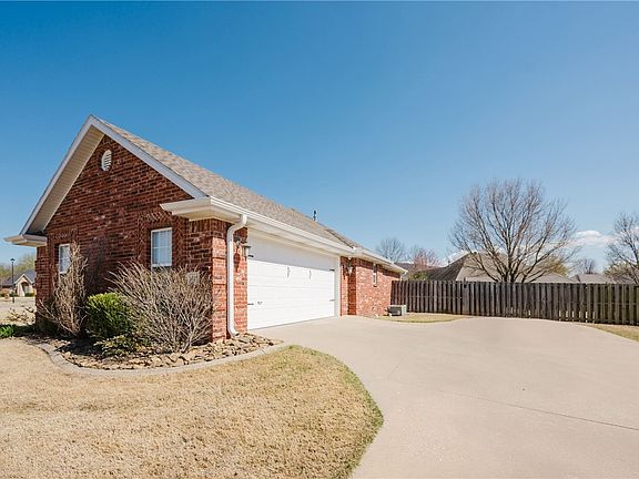 3rd image of 11228 Bear Dr