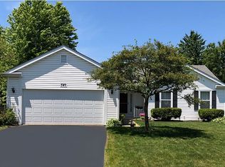 342 Timber Oaks Dr, North Aurora, IL 60542
