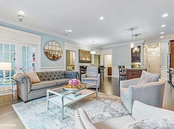5th image of 2540 W Diversey Ave APT 201