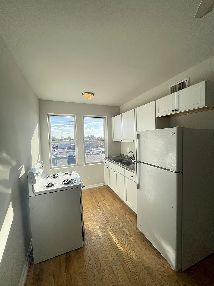 2123 S 51st Ct #301 photo 1