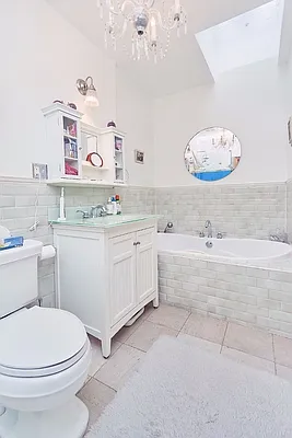 Rented by Keller Williams NYC | media 28