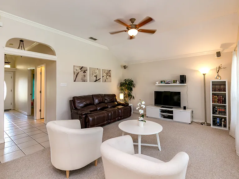 7005 Madiera Dr — Photo 3