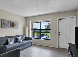 10064 NW 4th St #204, Hollywood, FL 33024