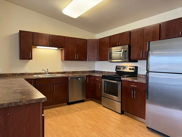West Lake III Apartments — Photo 136