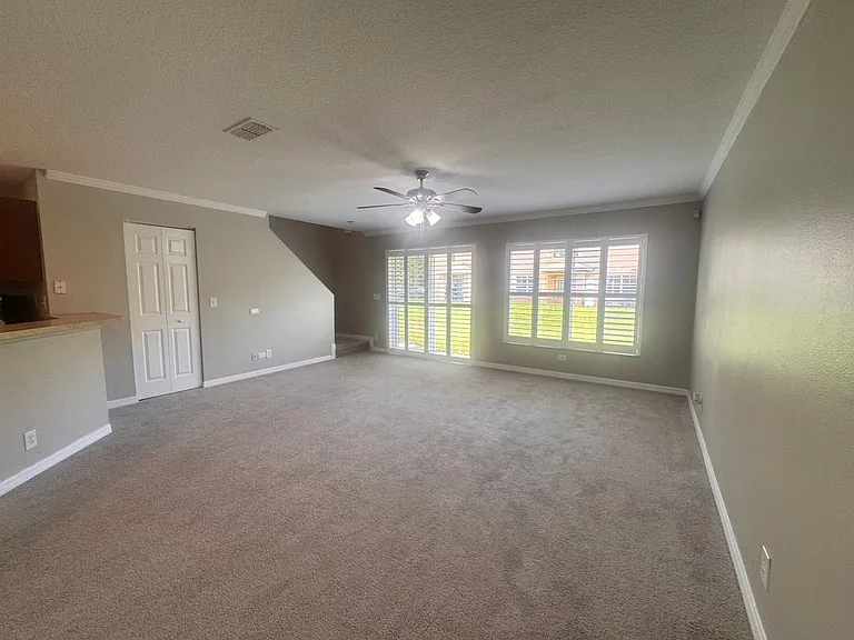 4580 Limerick Dr — Photo 10