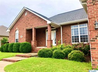 105 Grassy Bank Dr, New Market, AL 35761