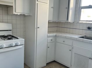 132 1/2 N Orlando Ave, Los Angeles, CA 90048