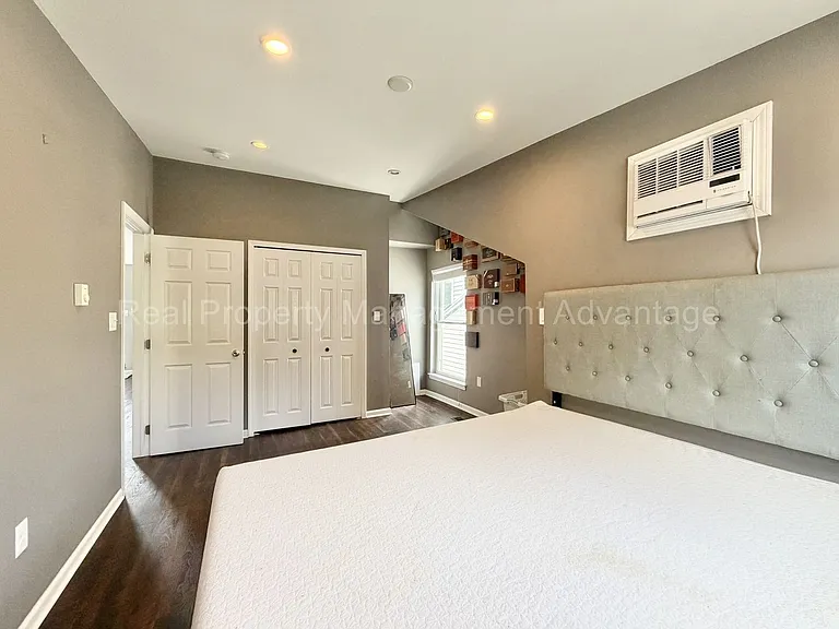 340 E. Cambourne. — Photo 13
