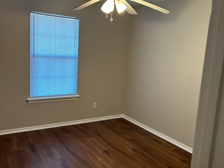 1215 Pine Hill Dr #1215 — Photo 6
