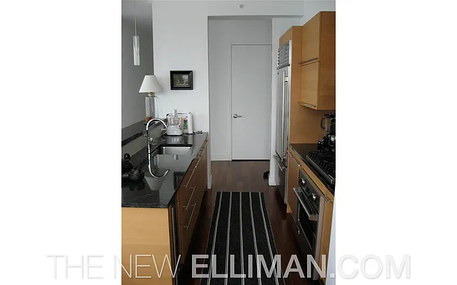 Rented by Douglas Elliman | media 29