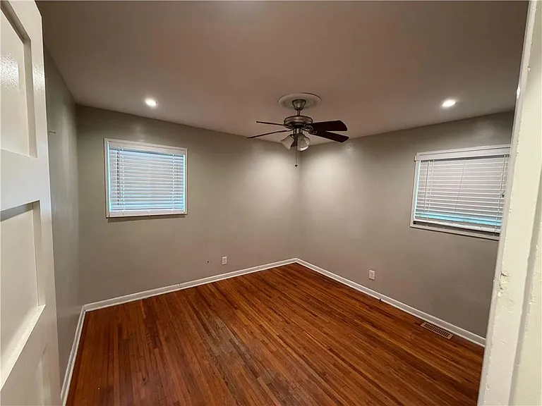 1847 Dorsey Ave — Photo 16