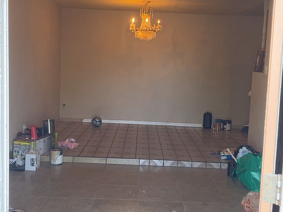 Main entrance living room