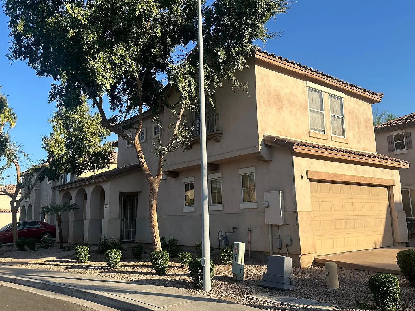Chandler Single Level Home — Photo 2