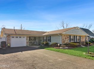 27 Drexel Ln, Aberdeen, NJ 07747