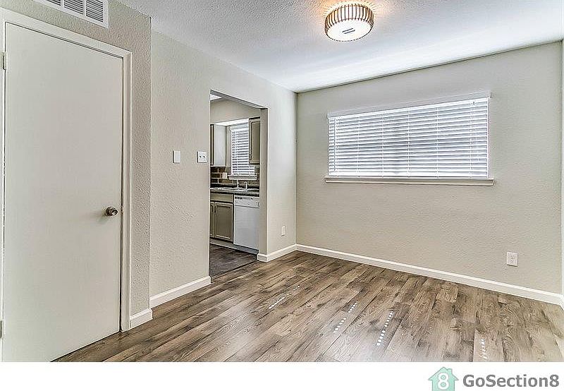 2nd image of 1000 Grigsby Ave APT 109