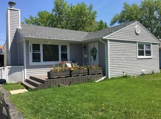 2102 Wren Ln, Rolling Meadows, IL 60008