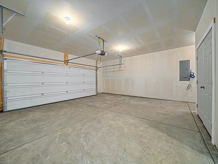 330 Highbridge Ln — Photo 31