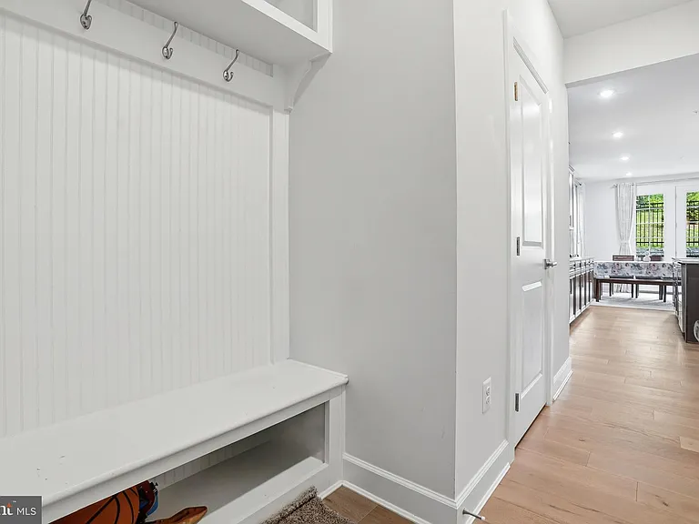411 W Ponds Edge Dr — Photo 41