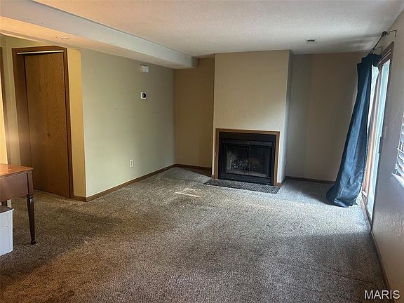 2nd image of 145 Sandridge Dr