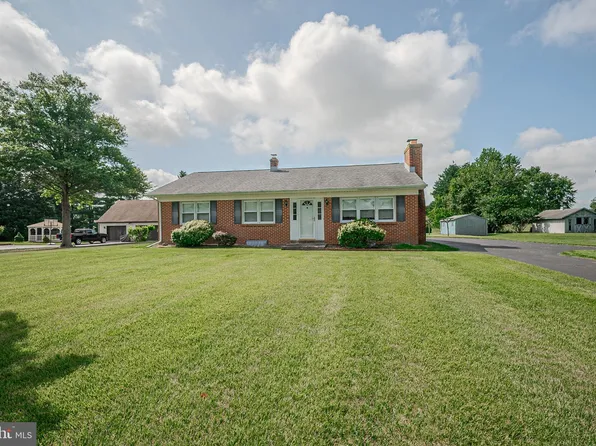 226 Acorn Dr, Middletown, DE 19709