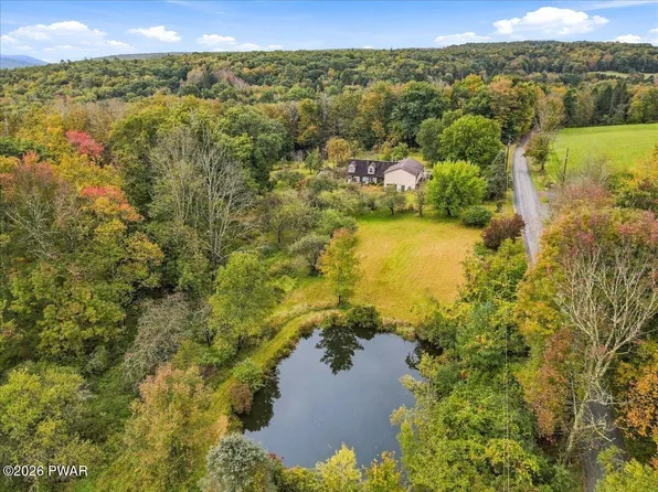 72 Steep Hill Rd, Beach Lake, PA 18405