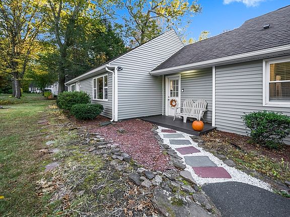 3rd image of 5 Edgewood Rd