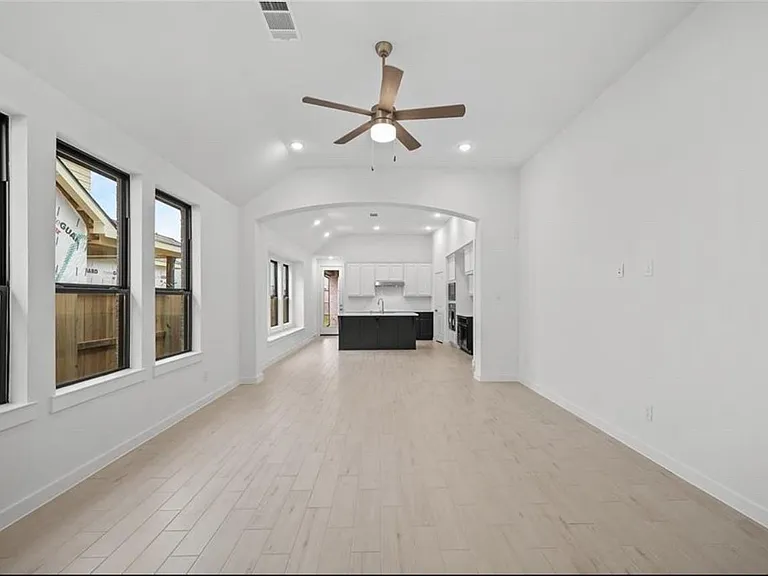 4142 Kinsey St — Photo 3