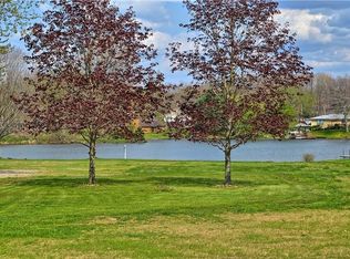 865 Latonka Dr, Mercer, PA 16137