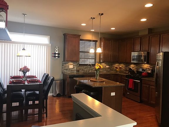 2nd image of 1636 Persimmon St #1636