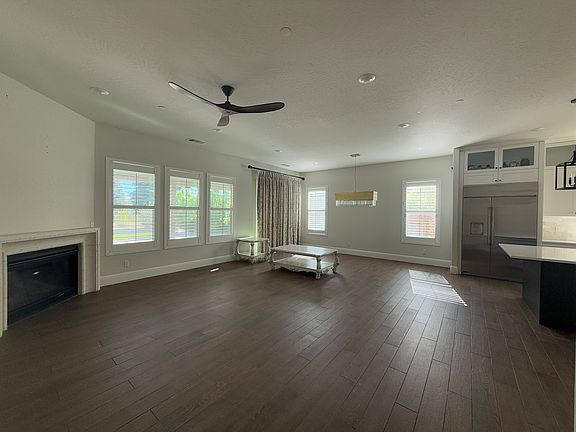 5th image of 2337 E Kynzlee Ave