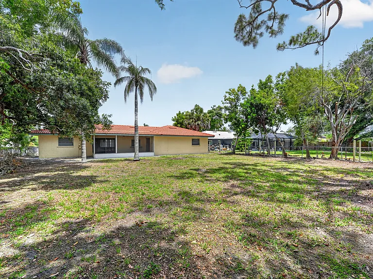 2508 Cardwell Way — Photo 35