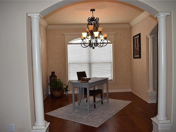 4th image of 3800 W Legacy Ln
