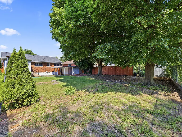 115 Kings Forest Dr — Photo 20