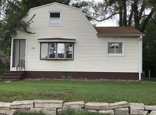 5714 W Mill Rd, Milwaukee, WI 53218