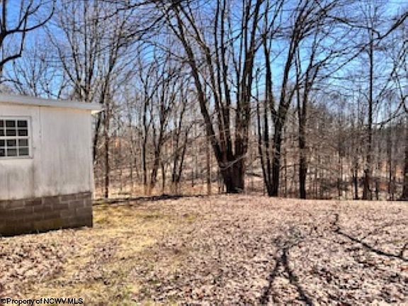 4th image of 106 Aspen Ln