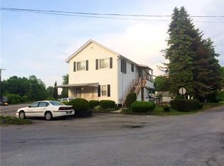1702 Eastbrook Rd, New Castle, PA 16101