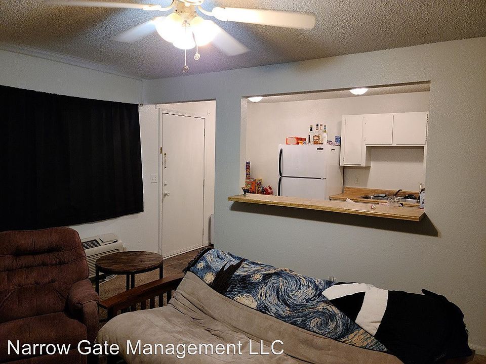 2nd image of 1407 Center St #C6