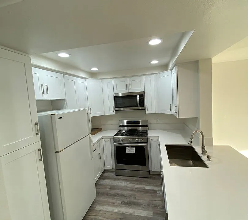 8601 Falmouth Ave #204
