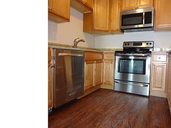 2nd image of 12 Riverwatch Ct