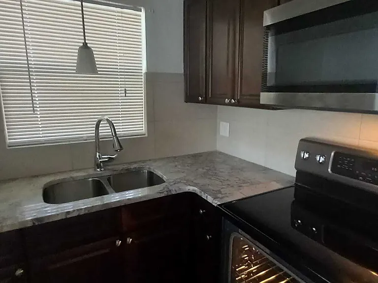 122-3700 Haines Rd N #11 — Photo 2