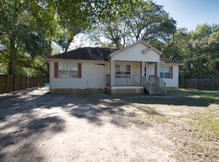6201 Weekly St, Milton, FL 32570