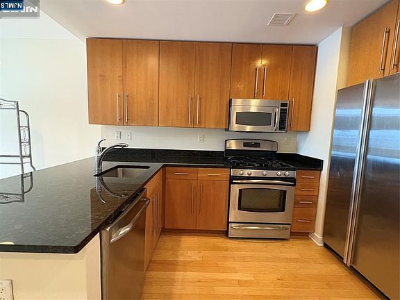 3rd image of 600 12th St APT 607