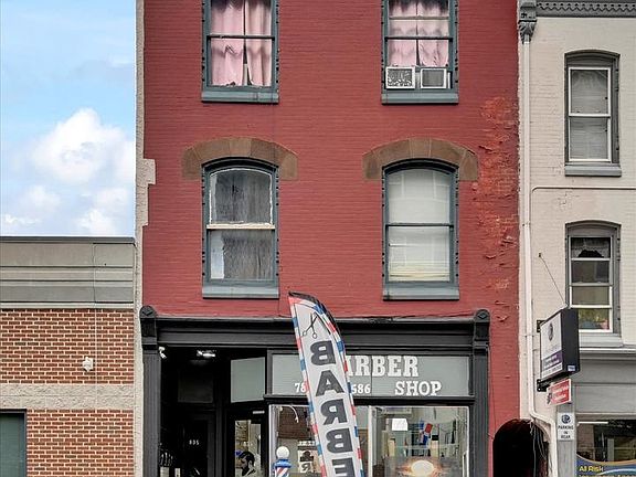 3rd image of 835 Washington St
