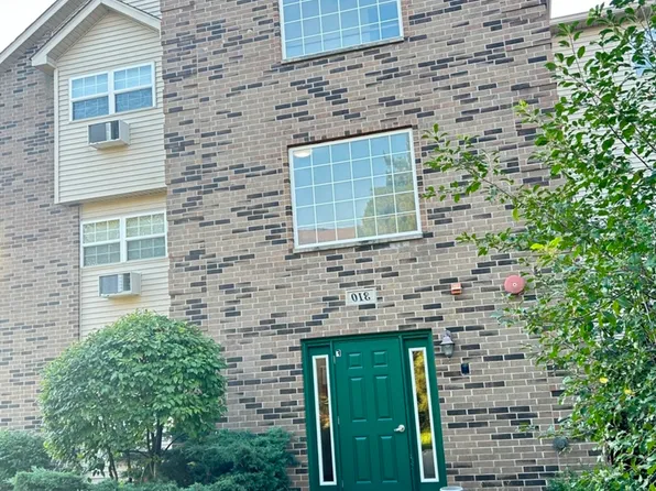310 Cunat Blvd APT 1F, Richmond, IL 60071