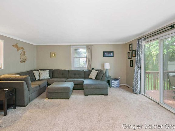 5th image of 141 Gaylord Dr NE
