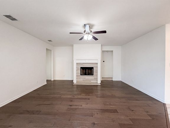 3rd image of 10513 Summer Place Ln